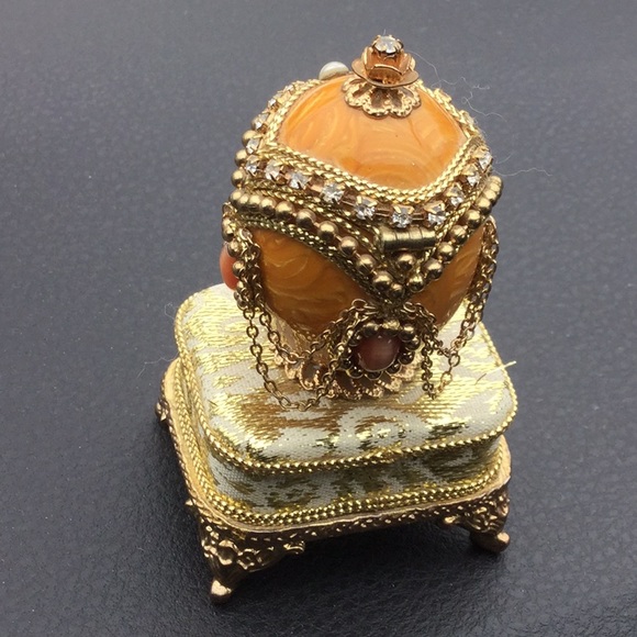 Other - Egg faberge Kingspoint ? music trinket box musical Easter decor ornate chains